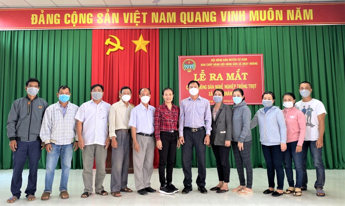 Hội Nông dân xã Dray Bhăng, huyện Cư Kuin ra mắt mô hình Chi hội nông dân nghề nghiệp trồng trọt