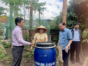 Trung ương Hội Nông dân Việt Nam khảo sát dự án phân loại, thu gom rác thải sinh hoạt nông thôn tại Đắk Lắk